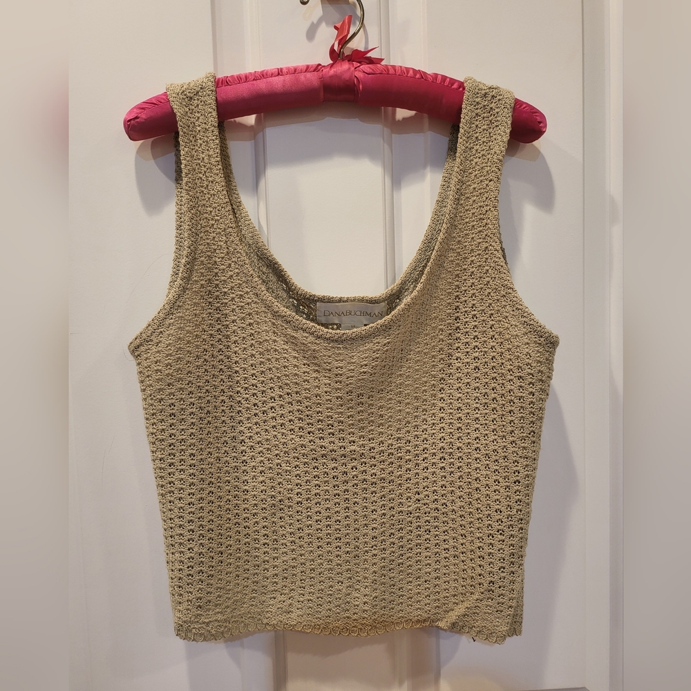 Dana Buchman beige sleeveless crocheted top, size M